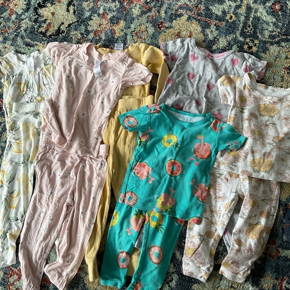 Baby Girl 18m Clothing Lot Matching Sets- 6 sets